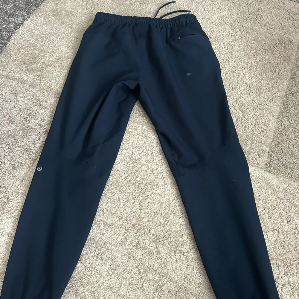 Men's Blue Lululeon License to Train Joggers - Picture 3 of 4
